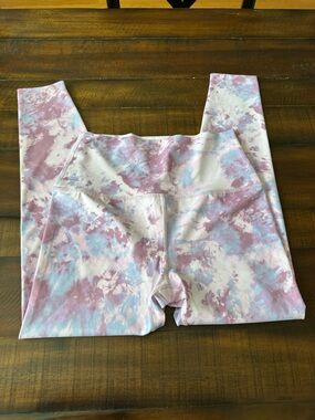 Beyond Yoga Tie-Dye Pink & Blue Leggings